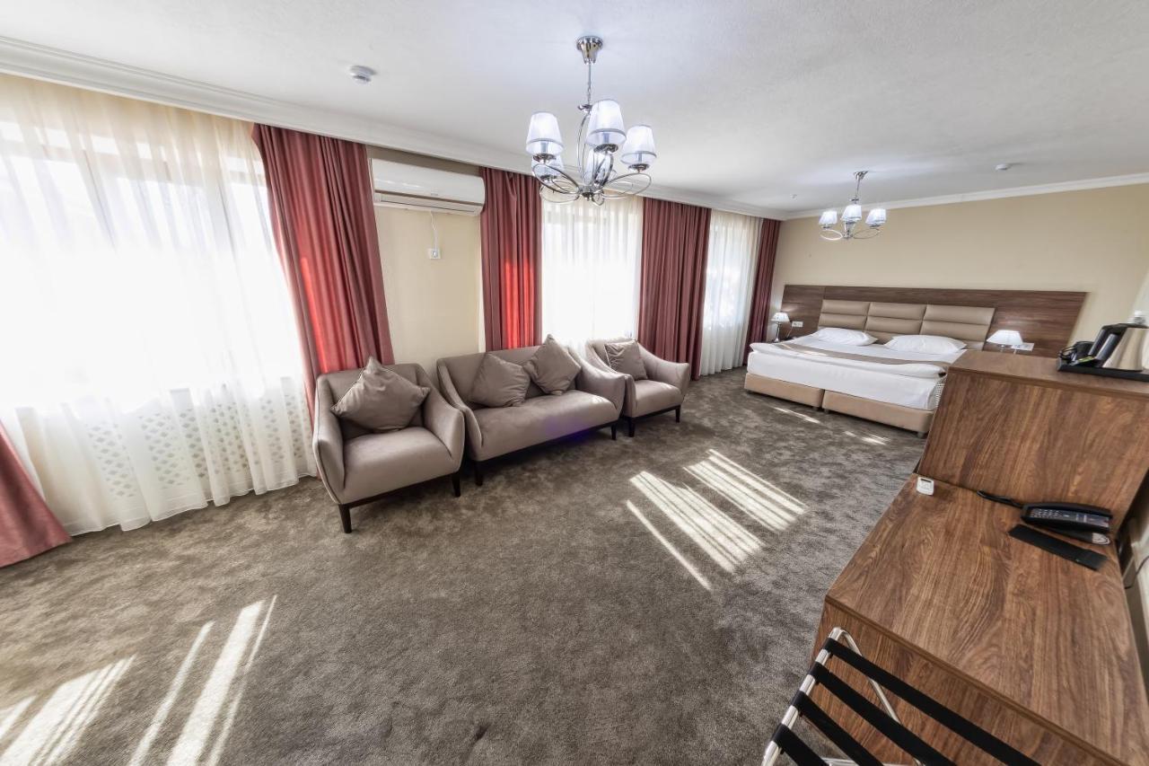 Osh Grand Hotel Chavo Exteriér fotografie