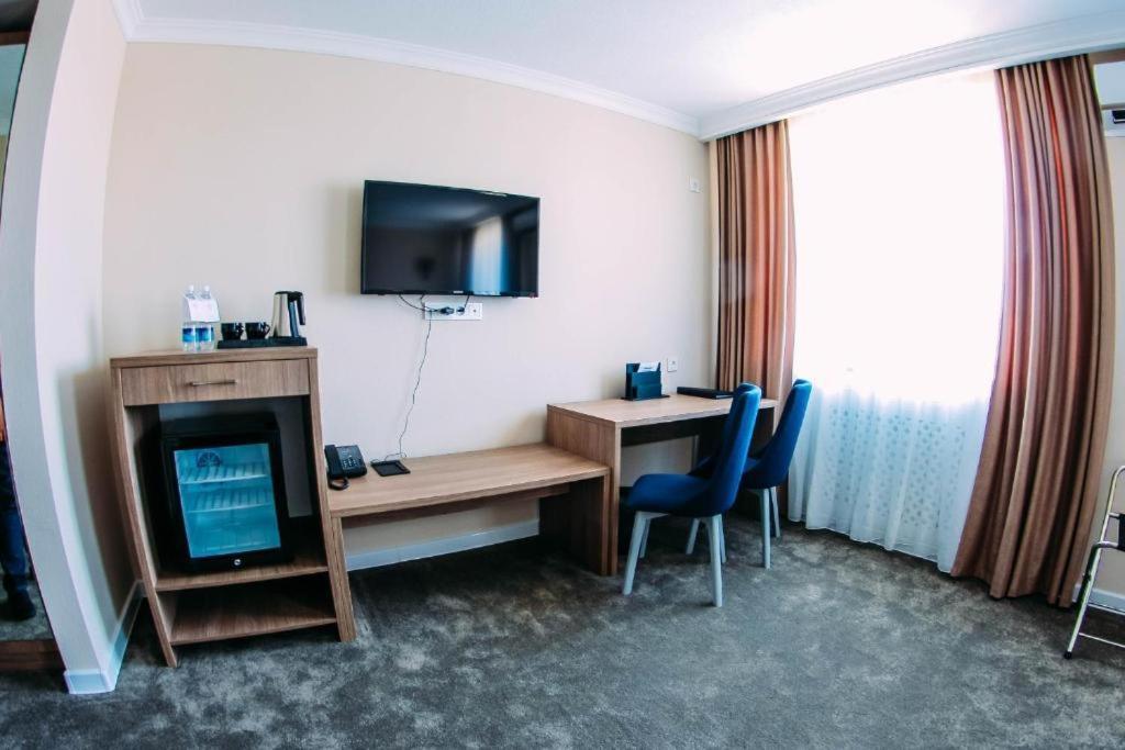 Osh Grand Hotel Chavo Exteriér fotografie